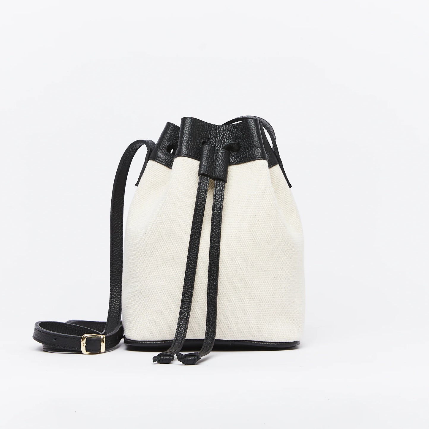 Atuel Bucket Bag
