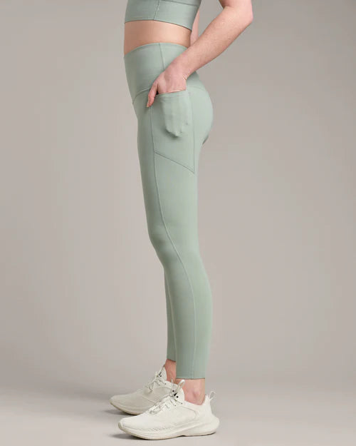 Revive 7/8 Pocket Legging